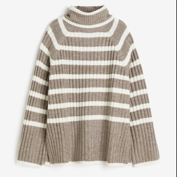 H&M Sweaters - H&M Rib-Knit Turtleneck Long Sleeve Striped Boxy Sweater